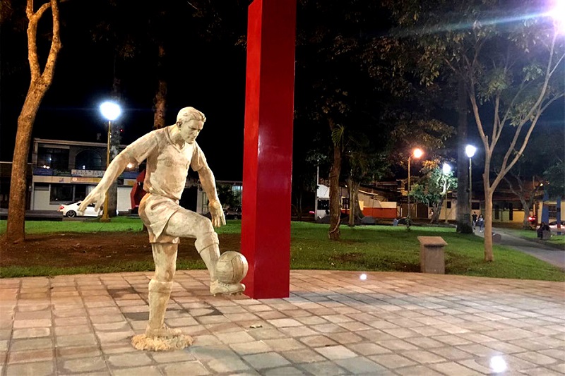 101216-morera-soto-monumento-escultura-alajuela-parque