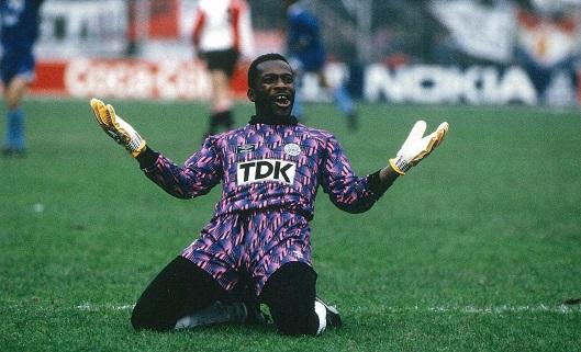 stanley-menzo--ex-guardameta-del-ajax--ajax
