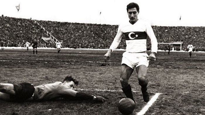 1 zqzFvHqsbOsTB9c2kFKWtQ