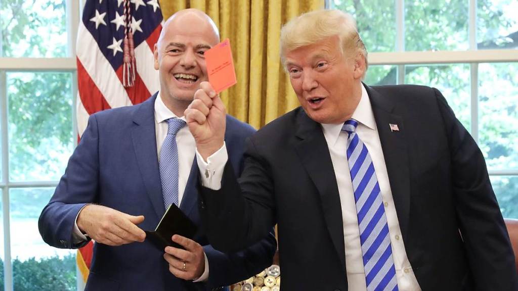Come Infantino è diventato il Trump del&nbsp;calcio