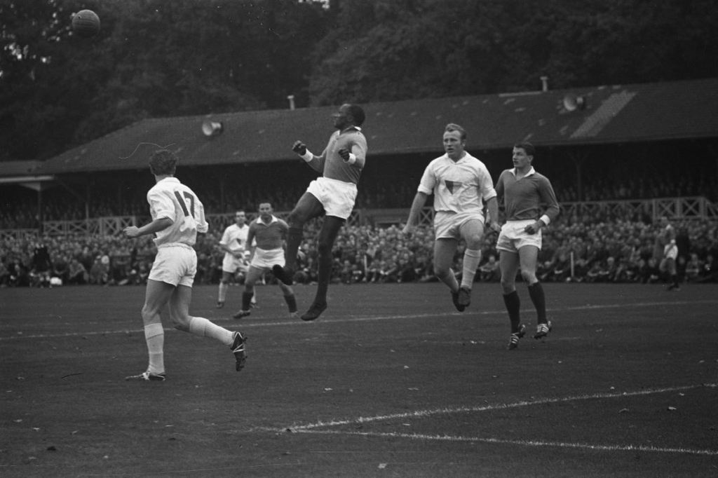 Darius Dhlomo: calciatore e insegnante nel Sudafrica dell’apartheid