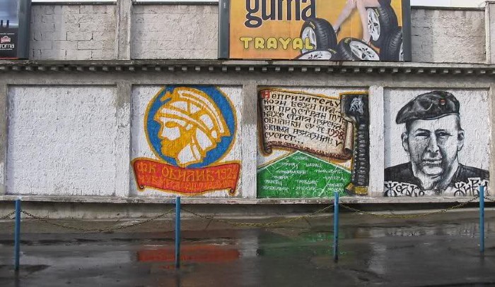 Murales di Arkan fuori dallo stadio del FK Obilić